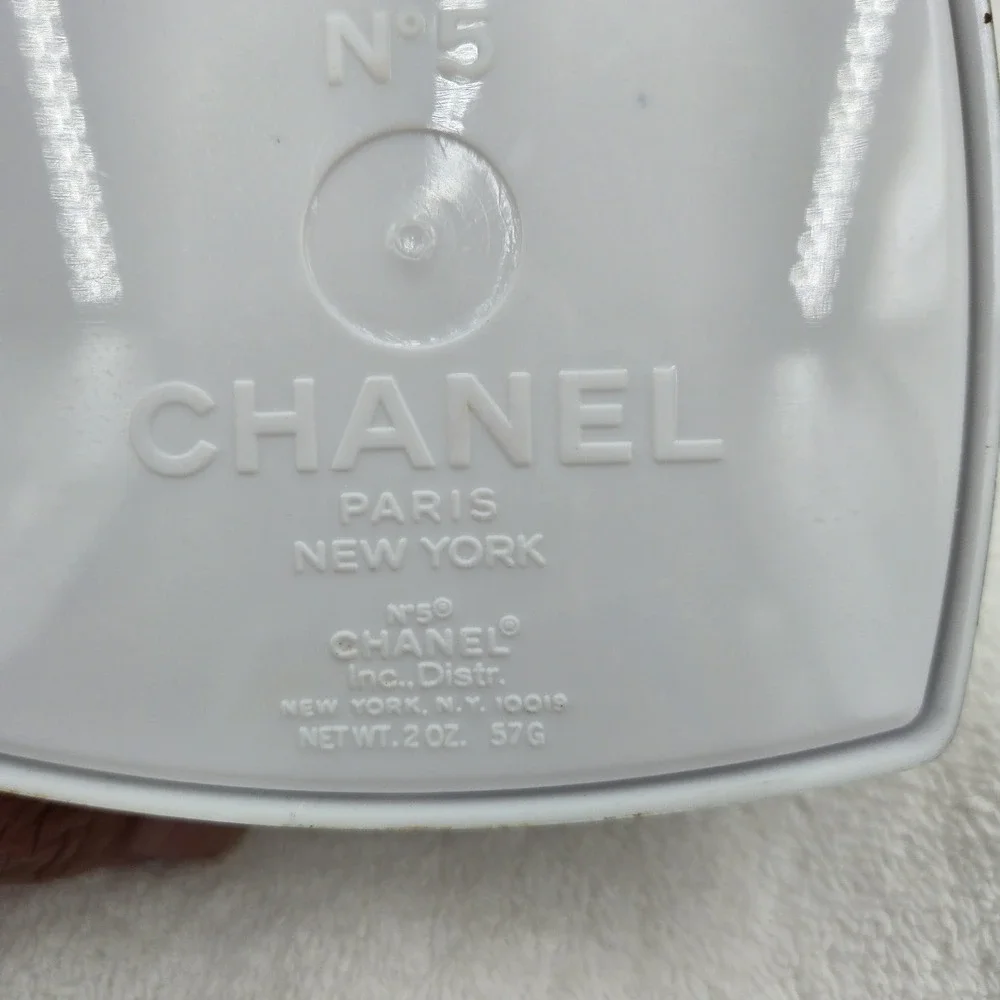 CHANEL N°5 Poudre Après Bain De Luxe Bath Powder for Women White 2oz Luxury Bath
